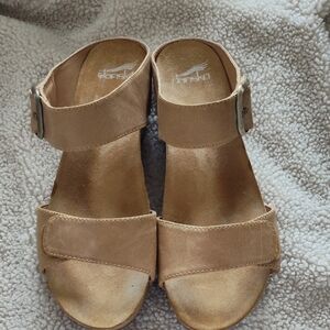 Dansko Women's Beige Buckle Sandals